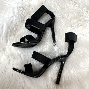 Steve Madden Strappy Heals Size 6